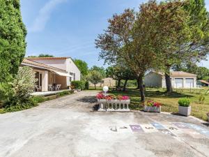 Maison de vacances Holiday Home Gams  84210 Pernes-les-Fontaines Provence-Alpes-Côte d\'Azur