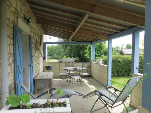 Holiday Home Gîte Le Landhuismes - HUI100