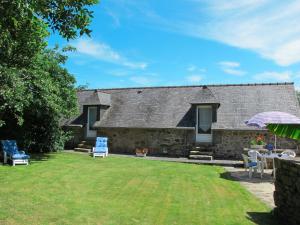 Holiday Home Gîte Triskell - PML101
