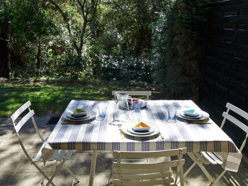 Holiday Home Golf de l'Ardilouse