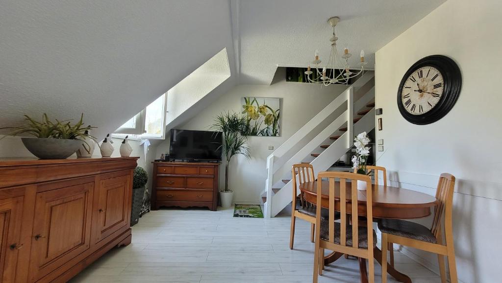 Holiday Home Hauts brejoncs