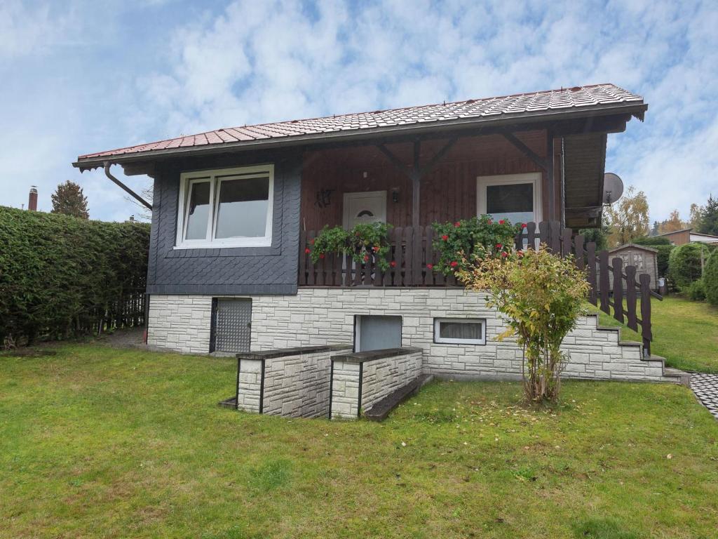 Holiday Home in Altenfeld with Private Garden Terrace BBQ , 98701 Altenfeld