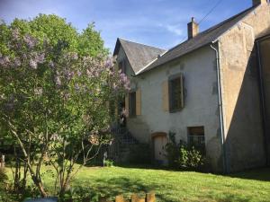 Maison de vacances Holiday Home in Gacogne with Garden Terrace Barbecue  58140 Gâcogne Bourgogne