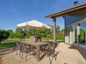 Holiday Home in Oradour sur Vayres with Private Terrace