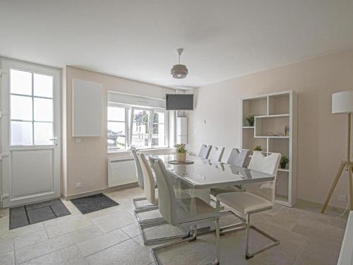 Holiday Home in the heart of Calvados with Terrace