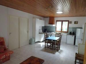 Holiday home in the heart of Verdon, between forest and ocean