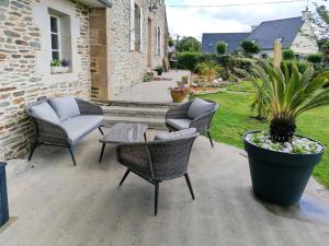 Holiday Home Kalon Roz - LOX104