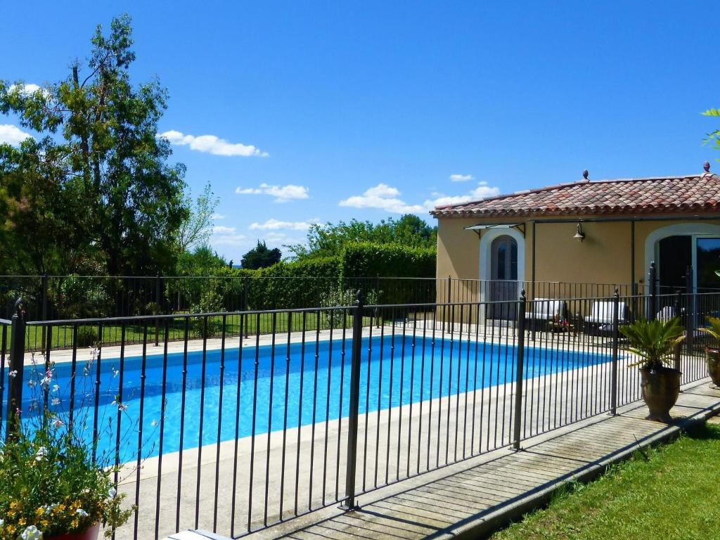 Maison de vacances holiday home, L'Isle-sur-la-Sorgue  84800 LʼIsle-sur-la-Sorgue