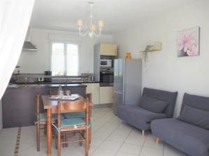 Maison de vacances holiday home, L'Isle-sur-la-Sorgue  84800 LʼIsle-sur-la-Sorgue Provence-Alpes-Côte d\'Azur