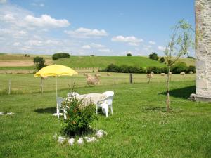 Holiday Home La Bergerie - LBQ400