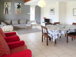 Holiday Home La Chapelle - CON100
