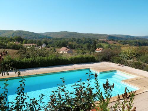 Holiday Home La Combelle - CJC400