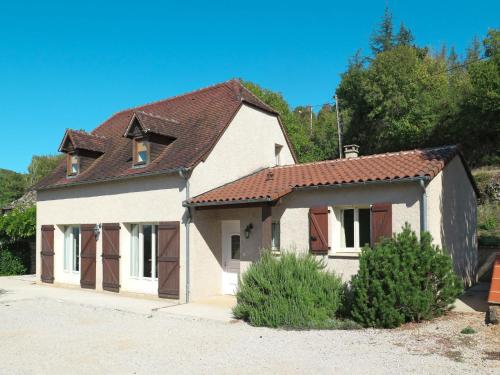 Holiday Home La Combelle - CJC400