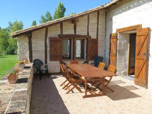 Maison de vacances Holiday Home La Grange Jacques  47470 Dondas Aquitaine