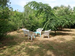 Holiday Home La Grange - LOY110