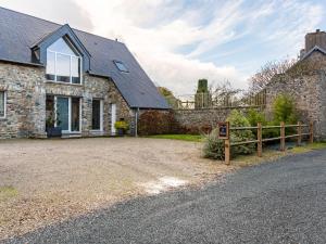 Holiday Home La Lucerie - BAY402