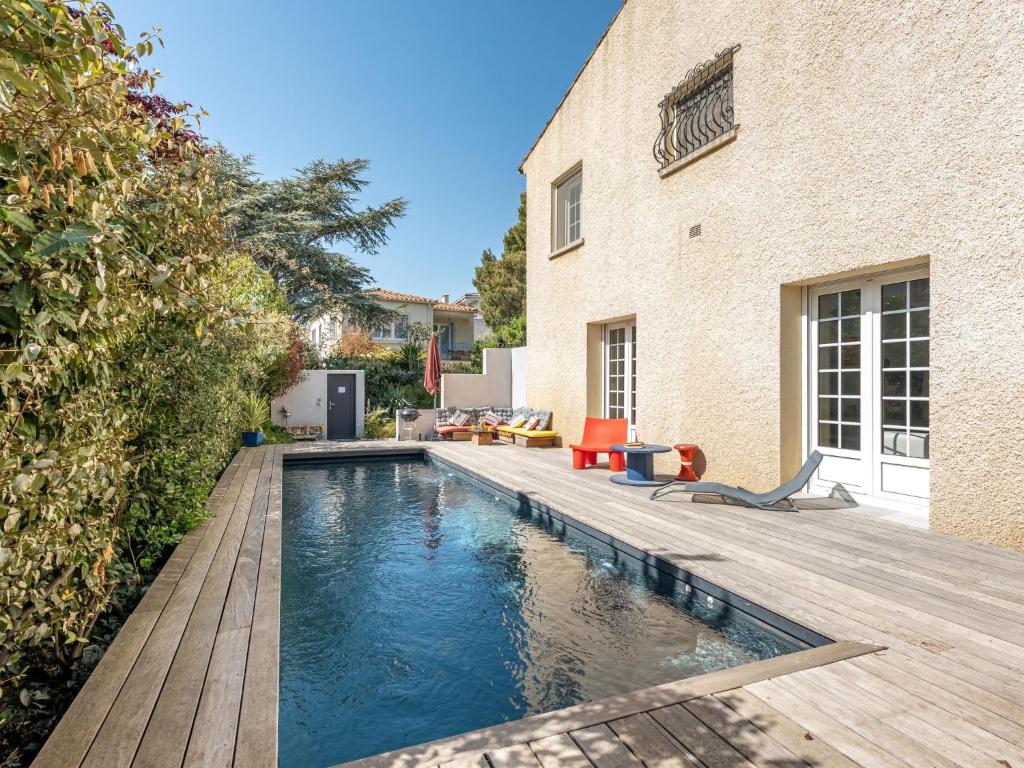 Maison de vacances Holiday Home La Maison des Arts  11100 Narbonne