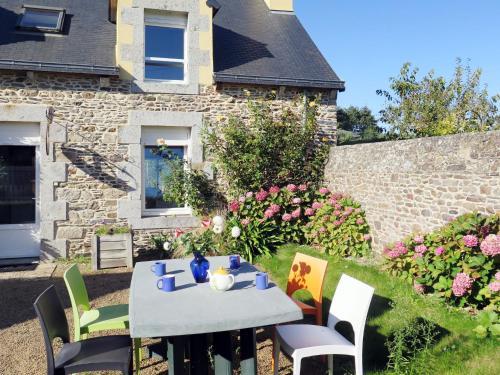 Holiday Home La Petite Maison - PDI102