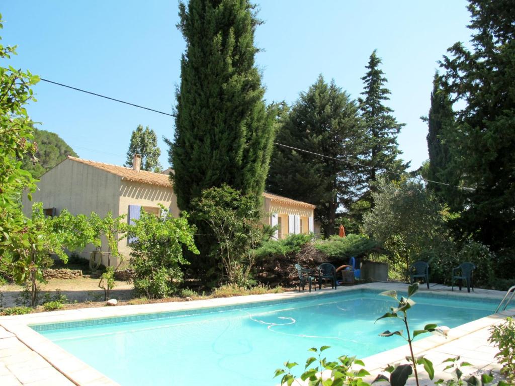 Maison de vacances Holiday Home La Rouveyrolle - BSC130  30330 Tresques