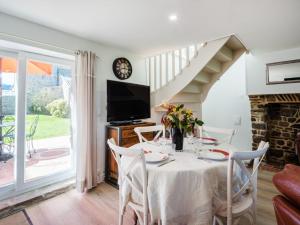 Holiday Home La Salicorne - CEZ401