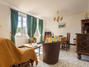 Holiday Home La Vigneronne