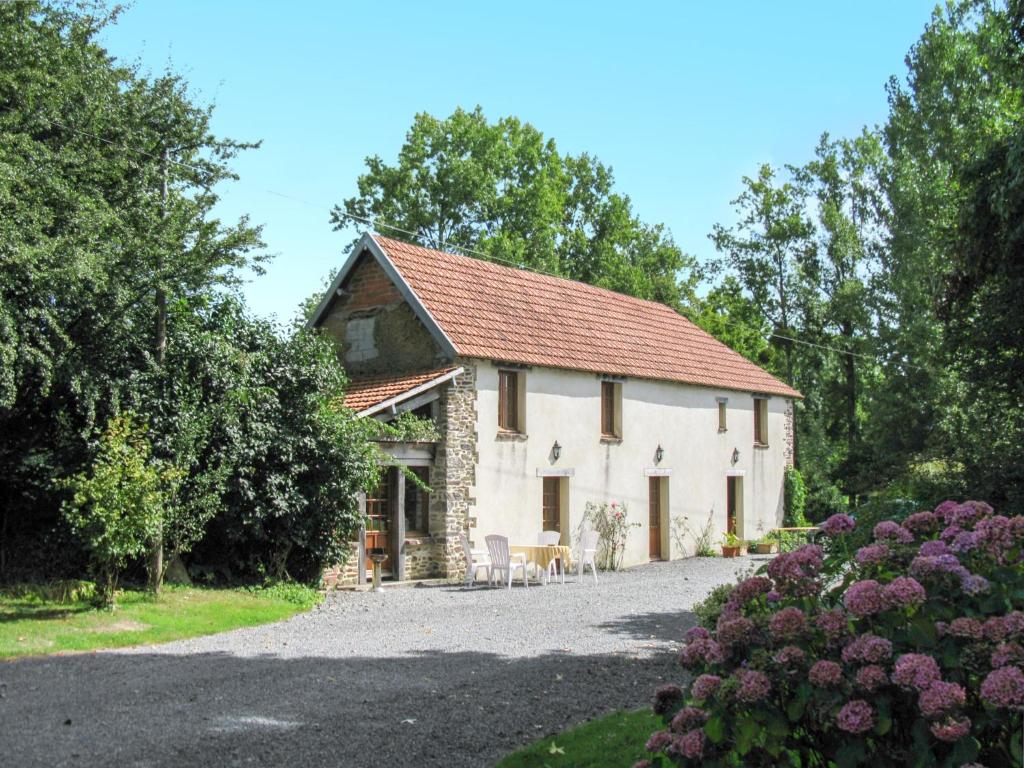 Maison de vacances Holiday Home La Voisinière no-1 - SVY400  50210 Savigny