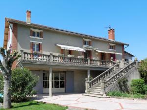Maison de vacances Holiday Home Lacapelle - LPR100  81170 Lacapelle-Ségalar Midi-Pyrénées