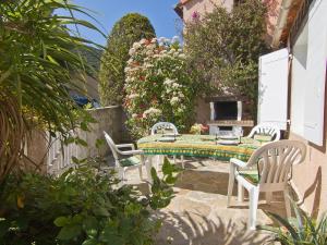 Holiday Home Le Clos du Rigaud-1