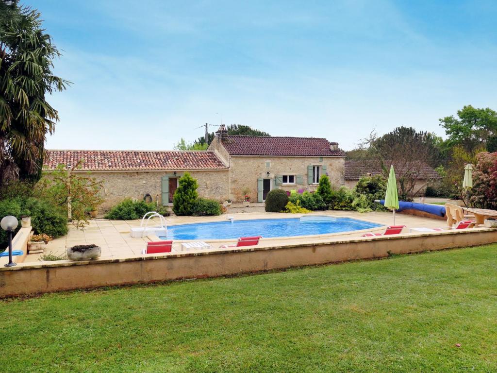 Maison de vacances Holiday Home Le Coustal - BSB300  47500 Blanquefort-sur-Briolance