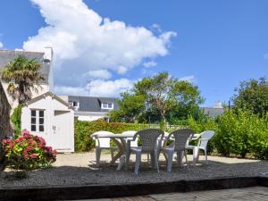 Maison de vacances Holiday Home Le Jardin du Bourg - SQY101  22410 Saint-Quay-Portrieux Bretagne