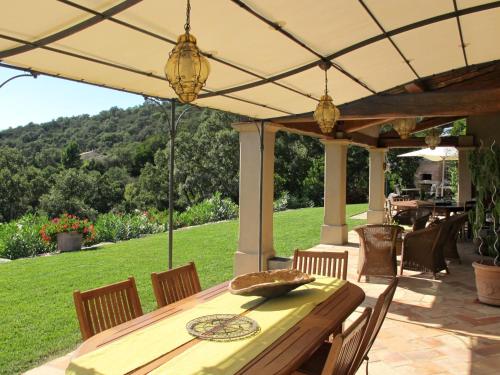 Holiday Home Le Mas de la Roche - LML120