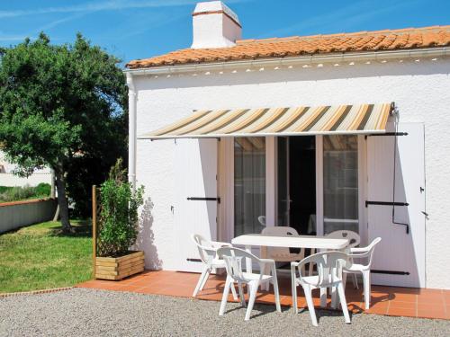 Holiday Home Le Maupas - TSM506