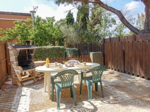 Holiday Home Les Amandines-3