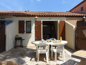 Holiday Home Les Amandines-3