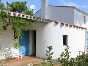 Holiday Home Les Brisans - TSM518