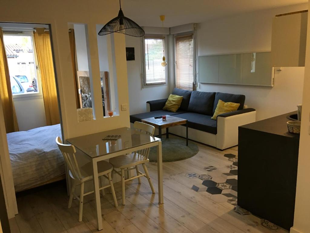 Holiday Home Les Charmilles-6 17570 La Palmyre