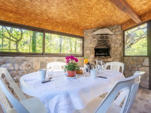 Holiday Home Les Galets - VGG100