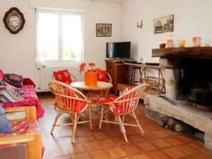 Holiday Home Les Genêts - PMR100