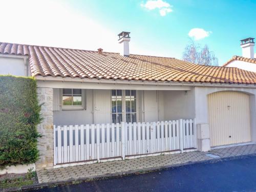 Holiday Home Les Grillons