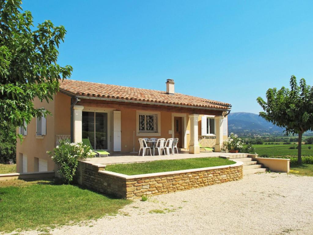 Maison de vacances Holiday Home Les Lilas Blancs - VRS205  84600 Valréas