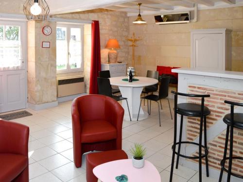 Holiday Home Les Mailloches - REE100