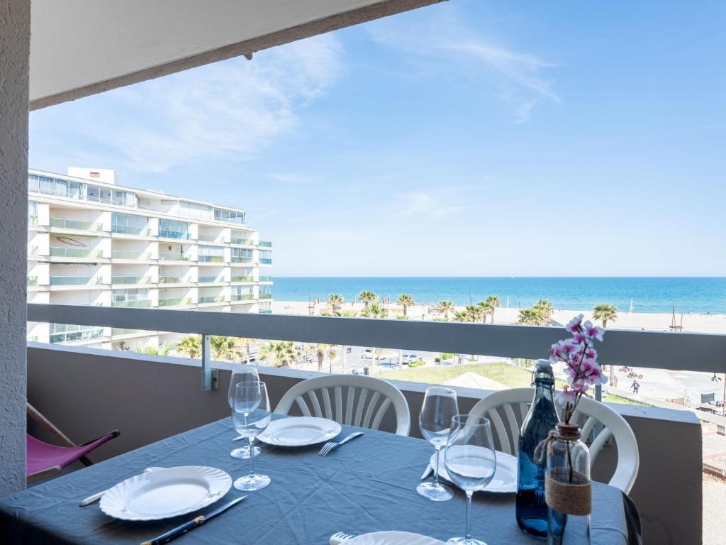 Holiday Home Les Maisons de la Plage-4 30240 Le Grau-du-Roi