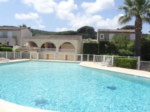 Holiday Home Les Parcs de Gassin-5