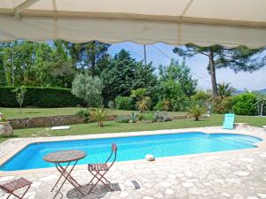 Holiday Home Les Piboules - LLI150
