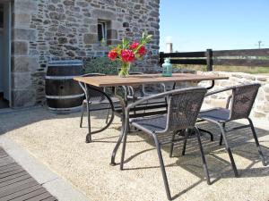 Holiday Home Les Quatrevais - ALE104