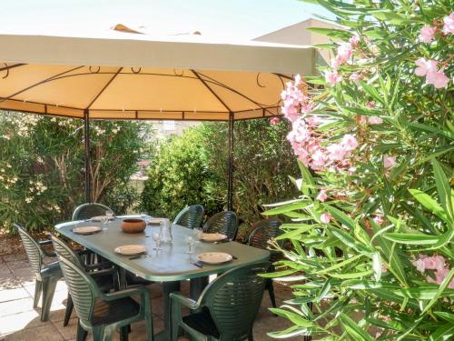 Holiday Home Les Rosiers Grimpants