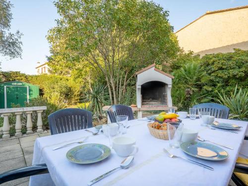 Holiday Home Les Troenes