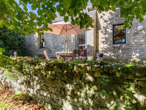 Holiday Home Les Trois Baudets - ELI100