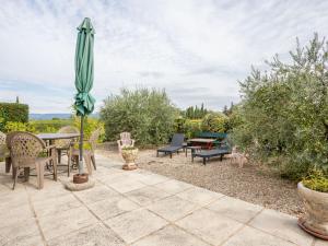 Holiday Home Les Vignes - MBE100