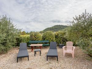 Holiday Home Les Vignes - MBE100